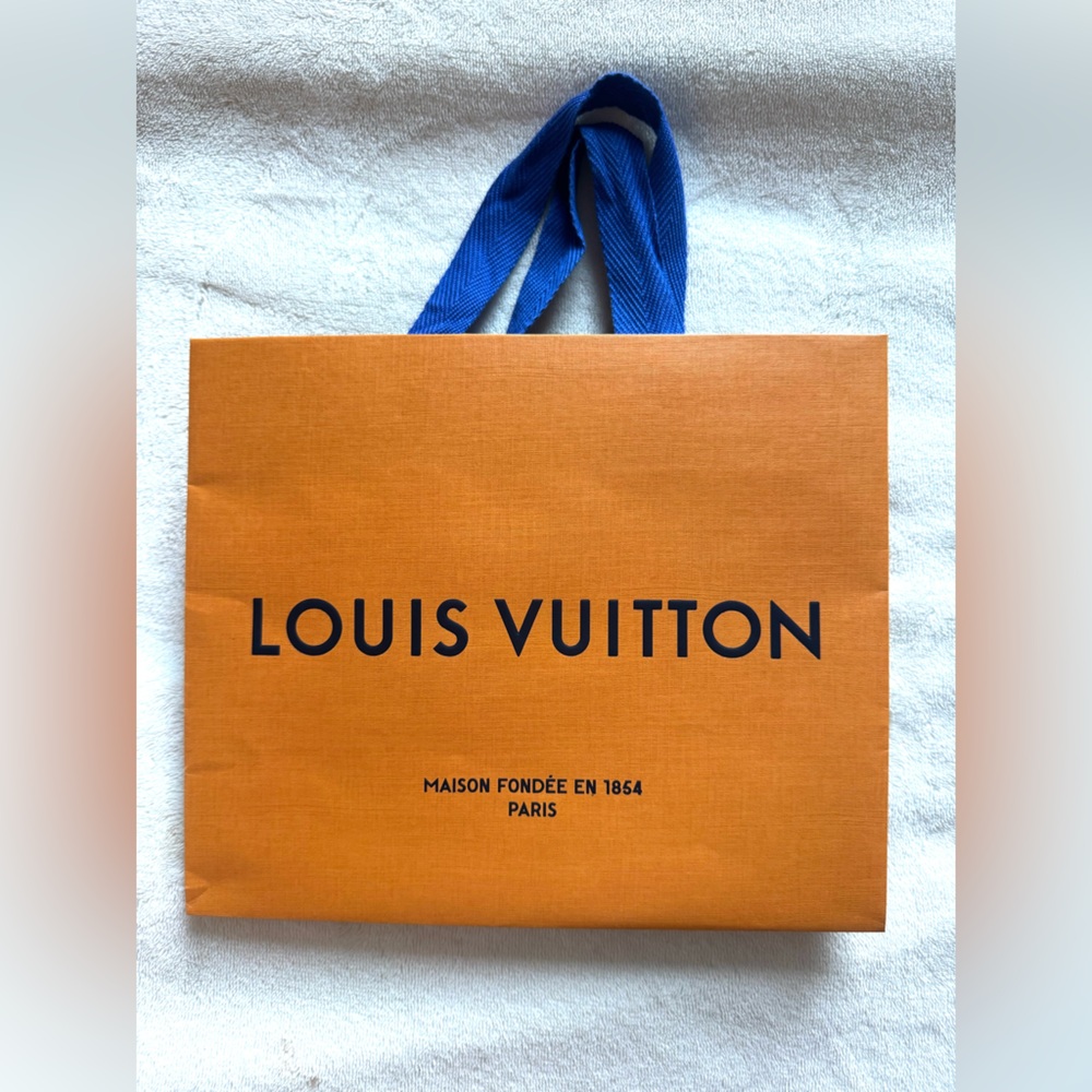 Louis Vuitton EUC 100% Authentic Storage Gift Decor Paper Bag Small